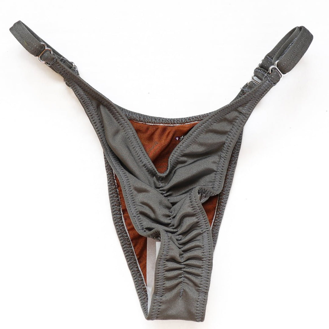 QS ST: Matte Gray Posing Practice Suit. Medium Molded/Pro.
