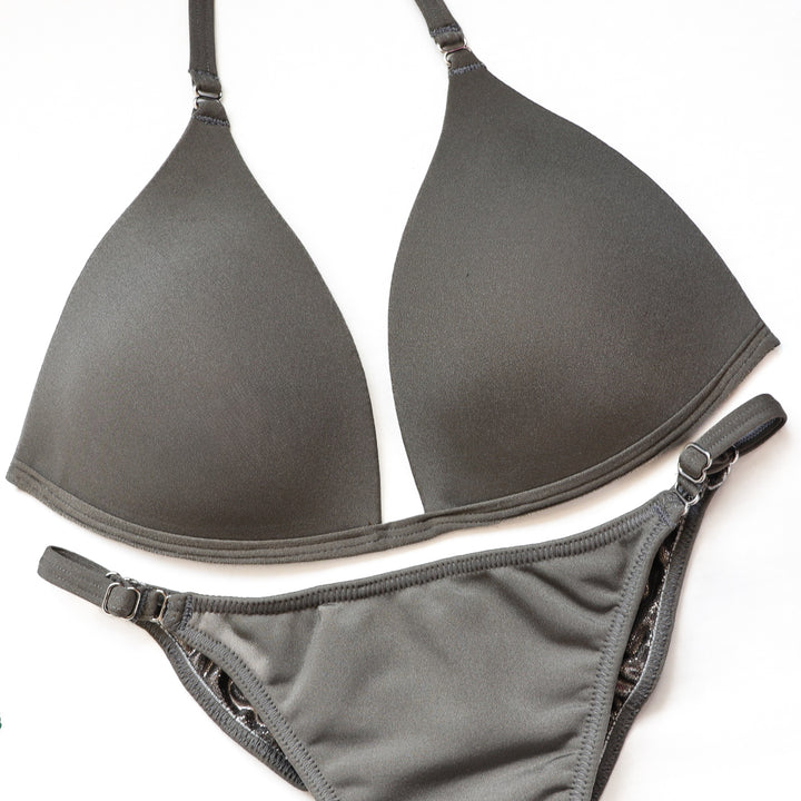 QS ST: Matte Gray Fit Model Suit. Medium Molded/Fit Model 1.
