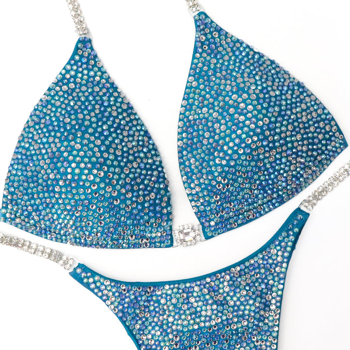 QS ST: Ice Queen Turquoise Radiance. Large Molded/Pro.