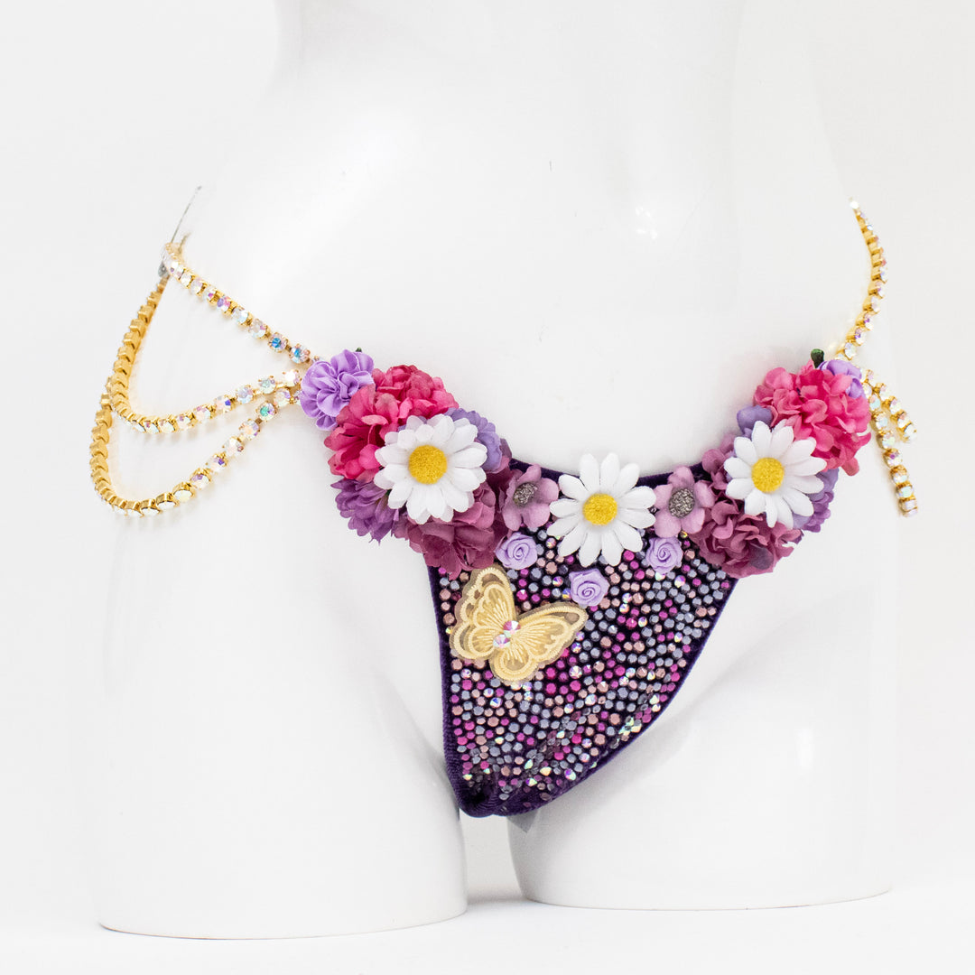 QS ST: Golden Floral Couture. Medium/Pro with Modest Rise.