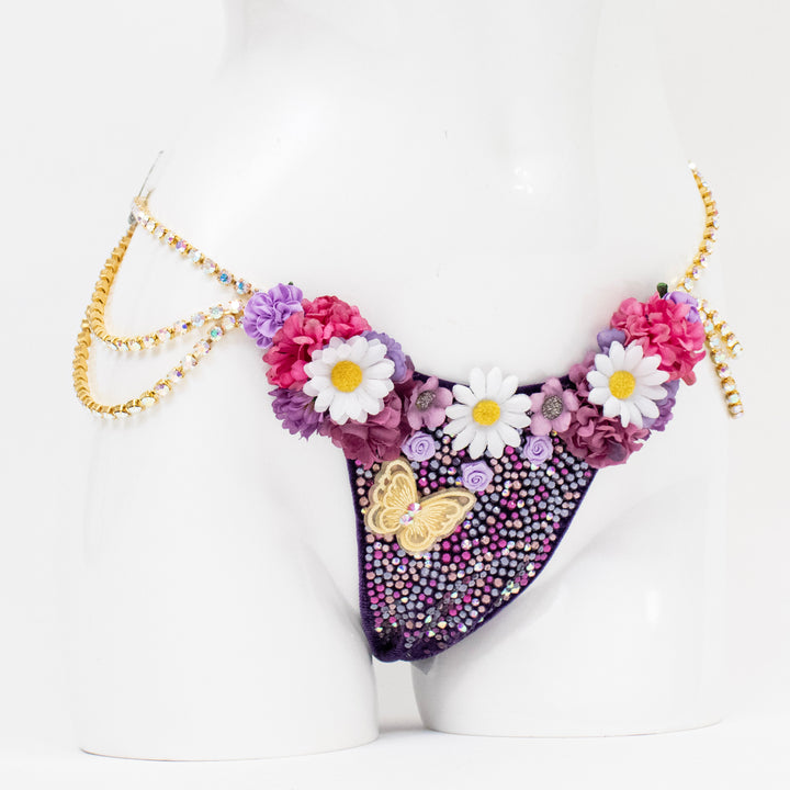 QS ST: Golden Floral Couture. Medium/Pro with Modest Rise.