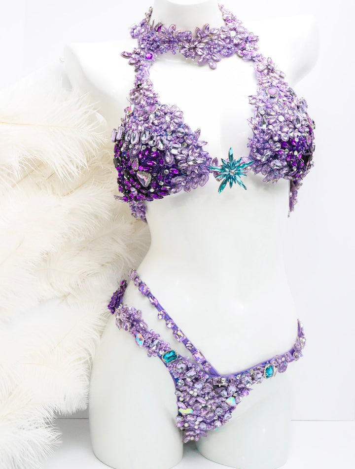 Pre Owned: Lilac Cross Front Couture. Medium Molded/Brazilian.