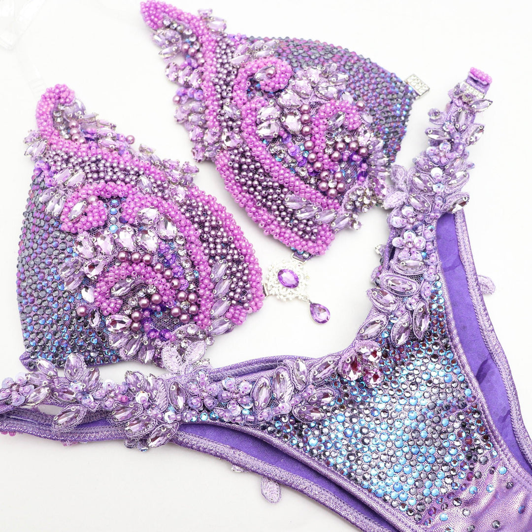 QS ST: Lilac Classic Couture. Medium Molded/Brazilian.