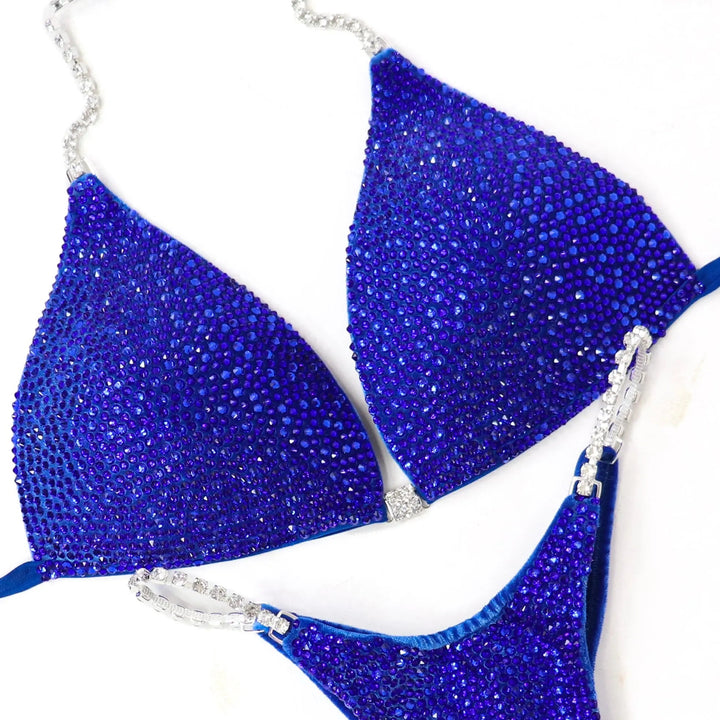 Unleash your power in the Starlit Velvet Radiance suit! A velvet royal design adorned with a stunning sapphire crystal, making you shine in every pose. 💎👑