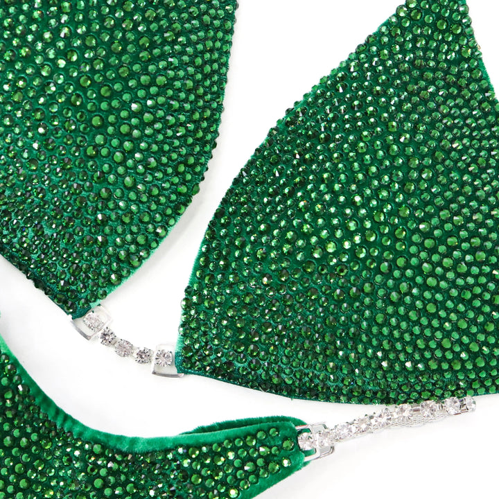 Shine bright in the Velvet Green Jewel Radiance! A soft velvet green suit with a stunning fern crystal, perfect for making a powerful statement. 💚💎