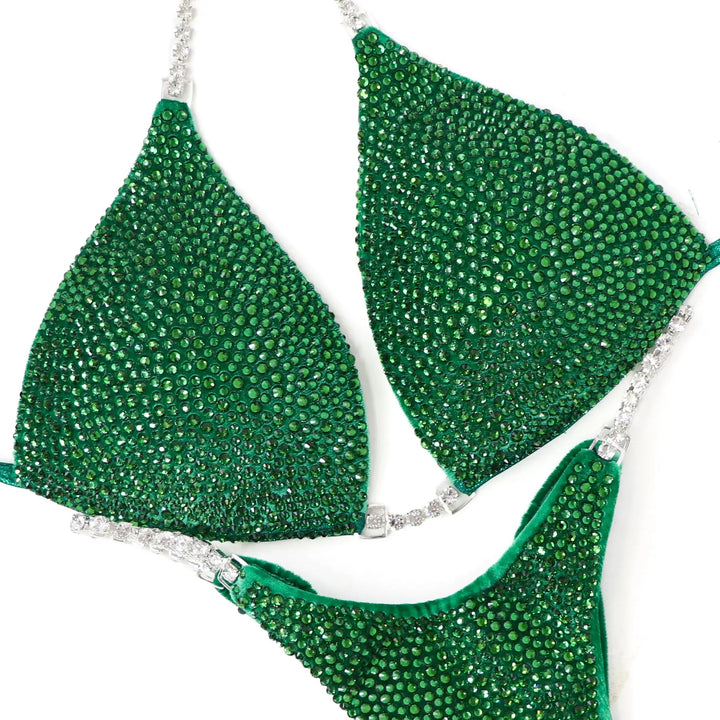 Shine bright in the Velvet Green Jewel Radiance! A soft velvet green suit with a stunning fern crystal, perfect for making a powerful statement. 💚💎